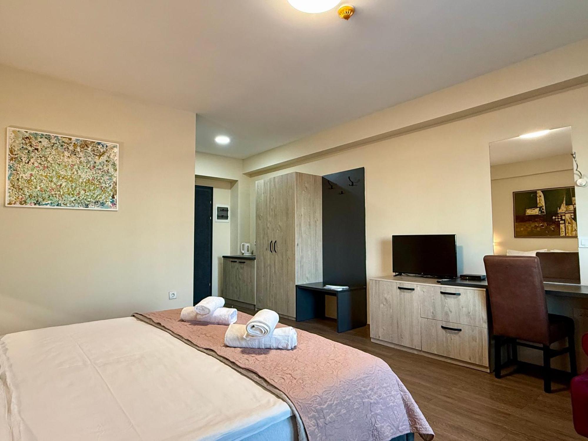 Villa Eleni Apartments Üsküp Dış mekan fotoğraf