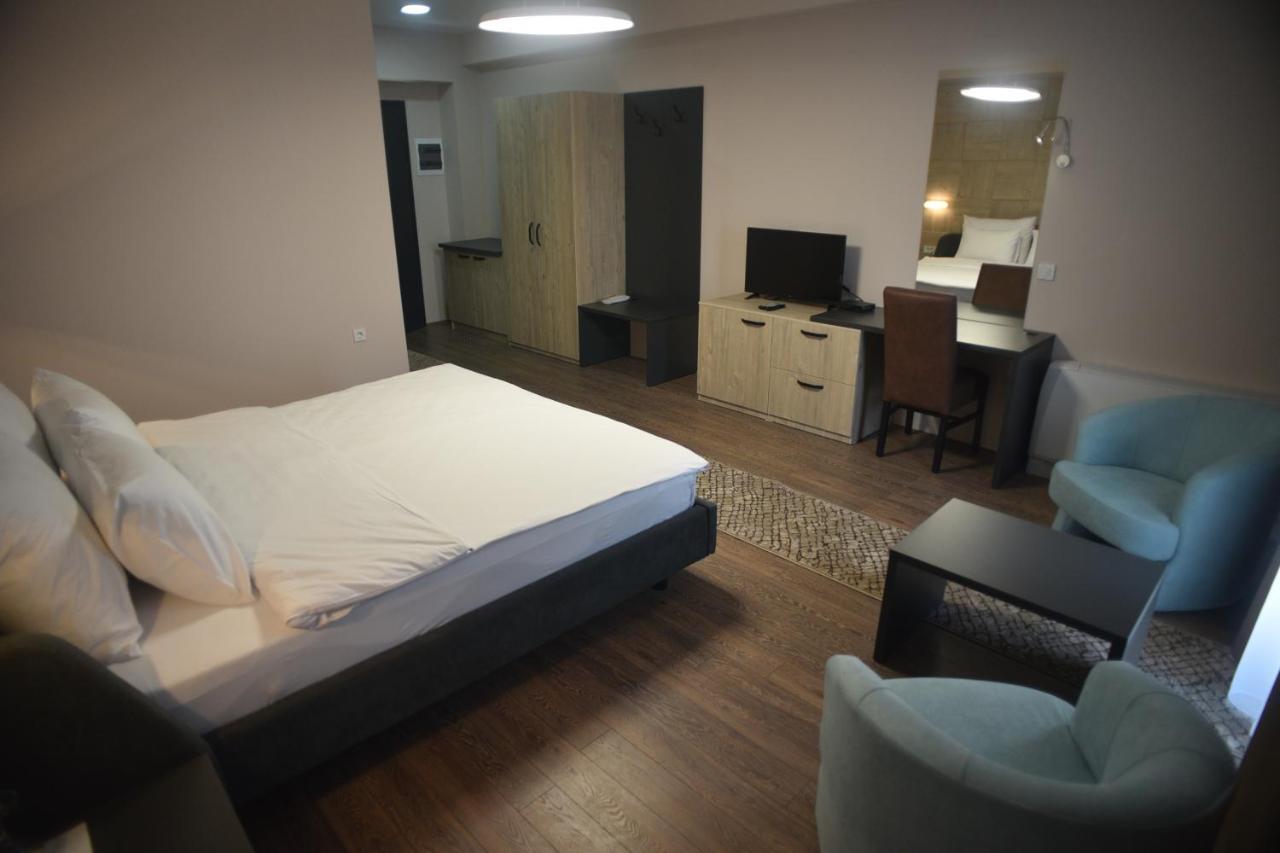 Villa Eleni Apartments Üsküp Dış mekan fotoğraf