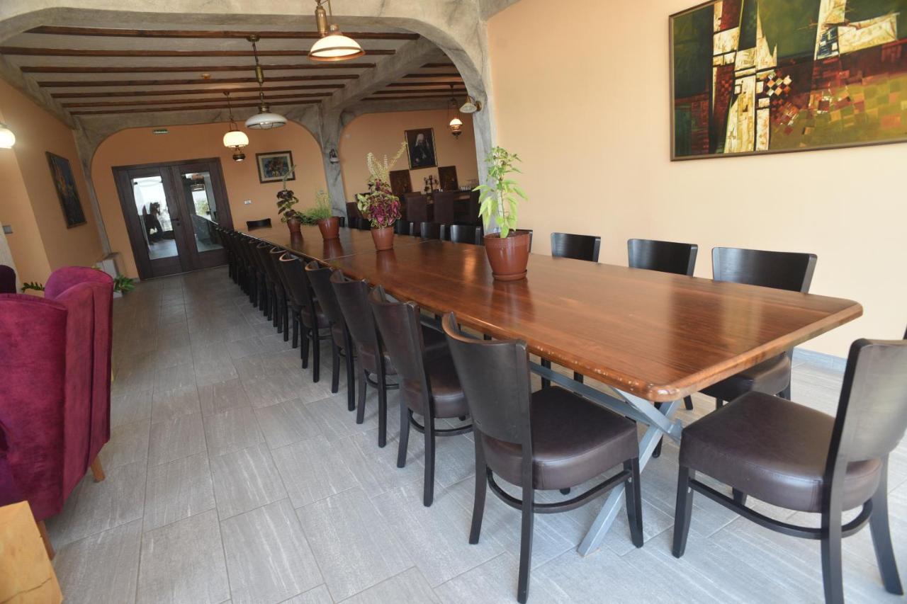 Villa Eleni Apartments Üsküp Dış mekan fotoğraf